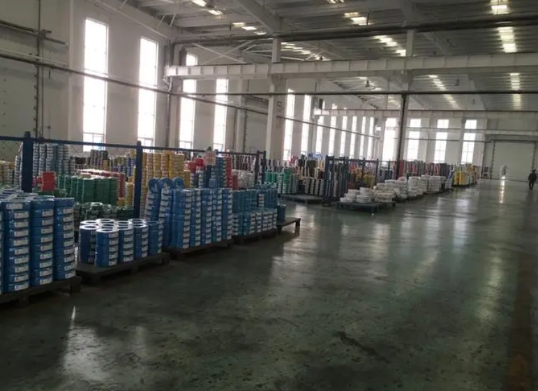 廣州電纜廠家?guī)懔私馊绾尉S護(hù)好電線電纜.jpg 廣州電纜廠家?guī)懔私馊绾尉S護(hù)好電線電纜.jpg